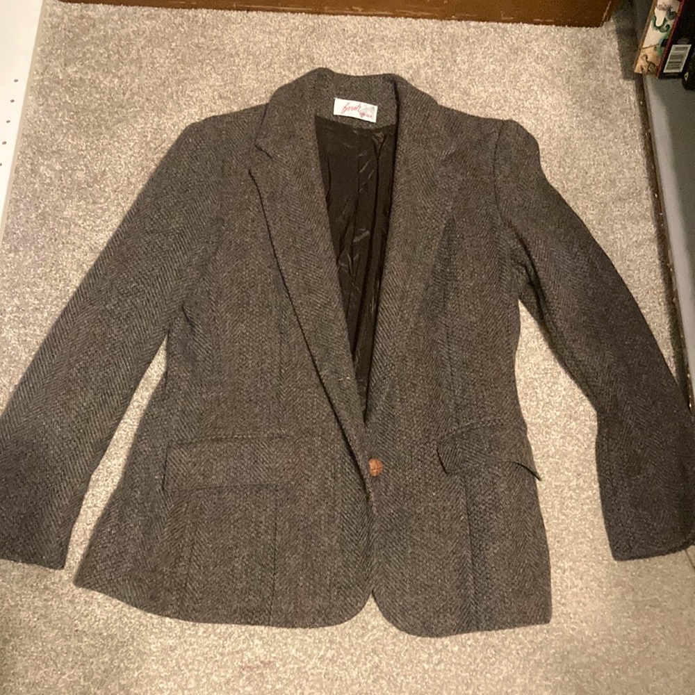 Vintage Tweed Women’s Blazer size 12 Lightly Used/Like new